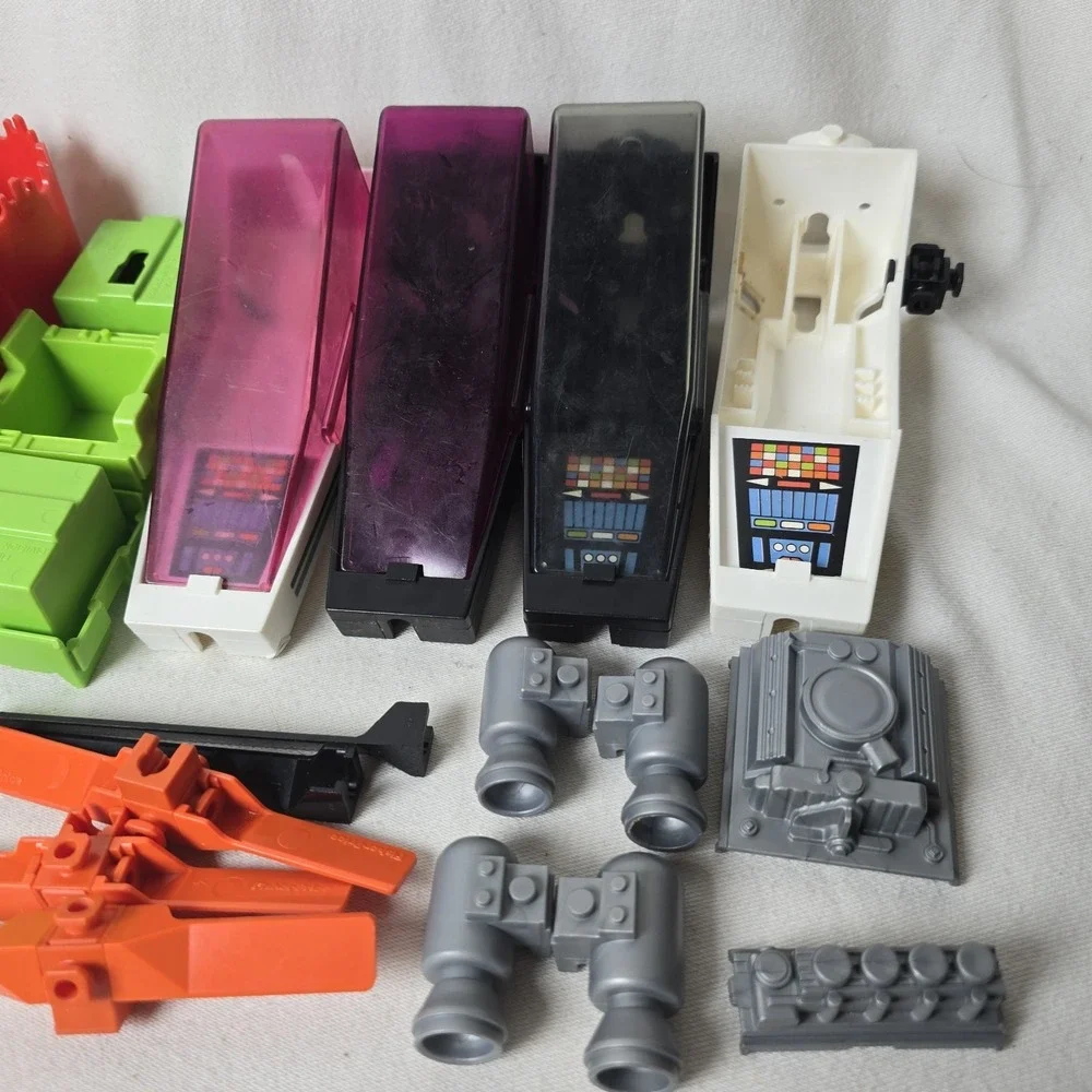 Construx Fisher Price Mixed Lot Of Pieces‎ 1980's